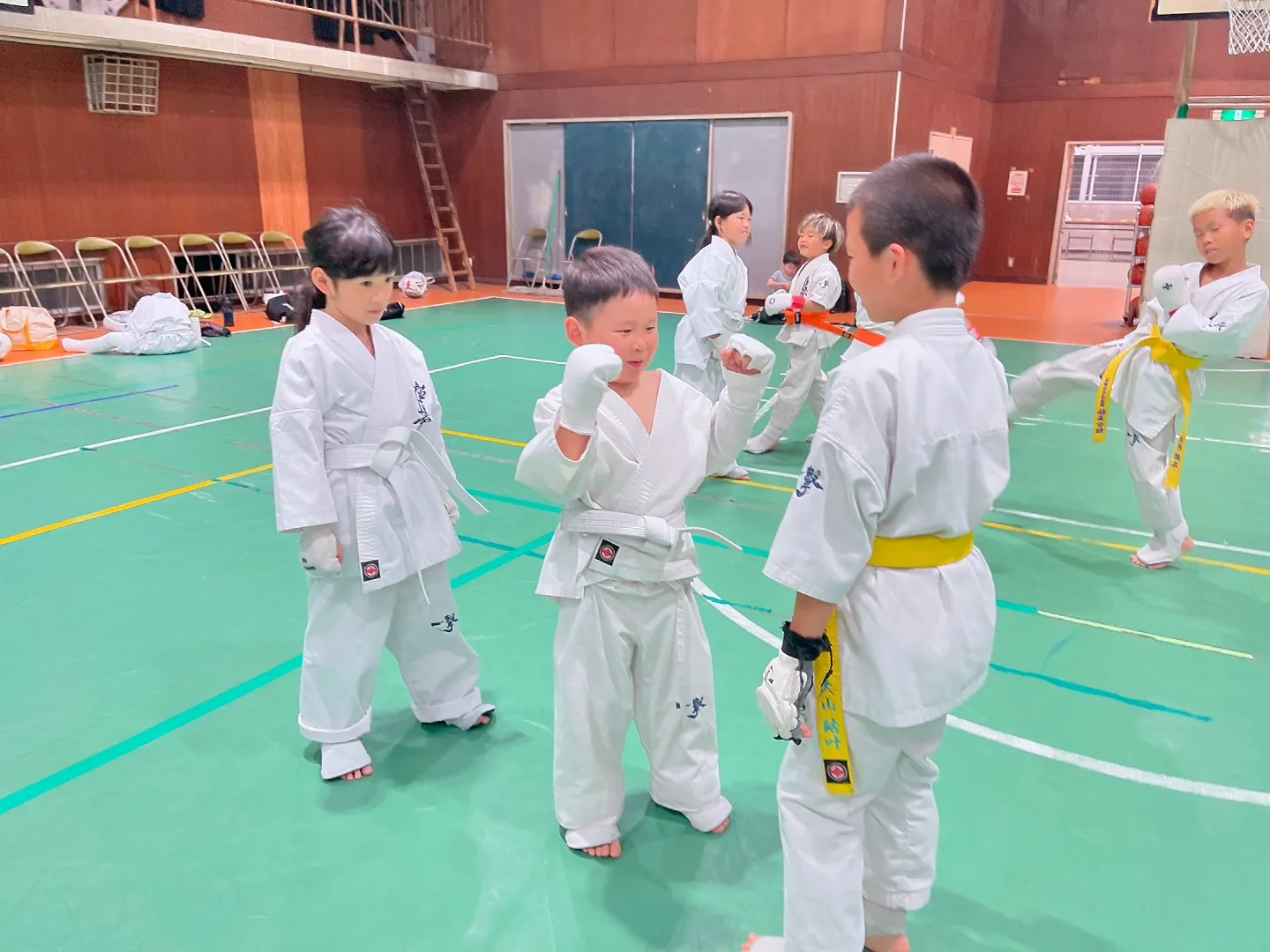 学校稽古も勢い出てきました！