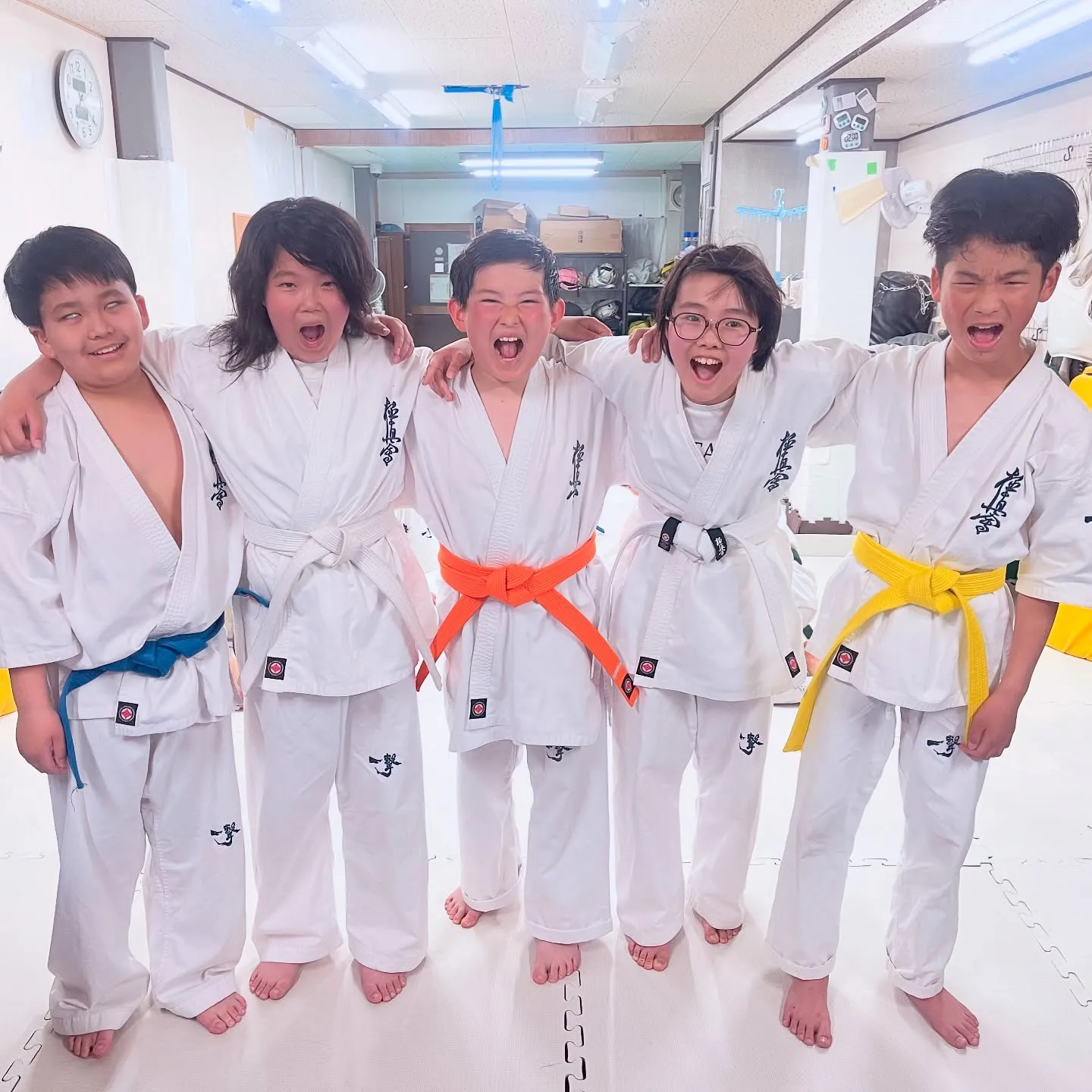 誰が最初に黒帯なるかな？