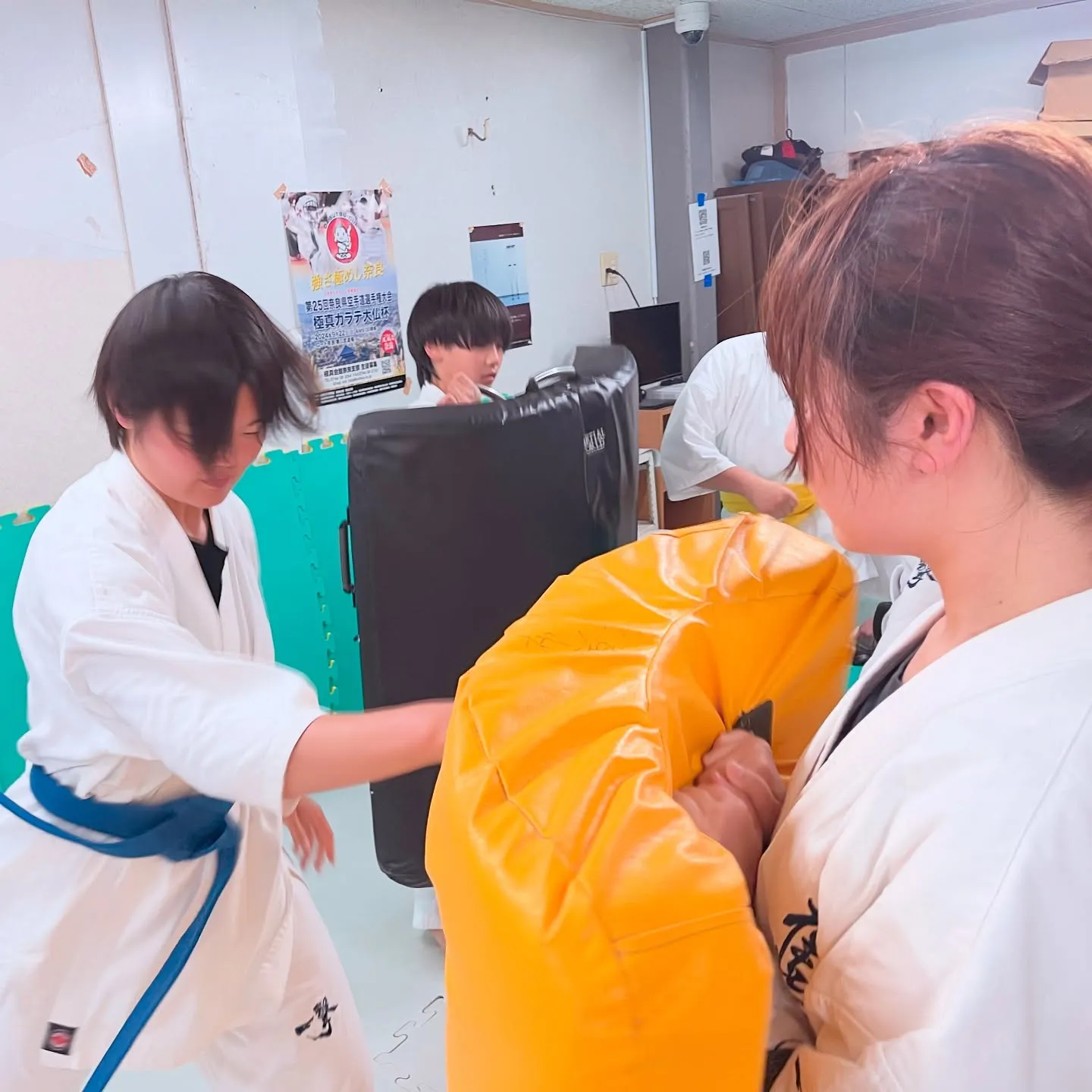 今日の一般部は東南支部から出稽古の若者が来ました!