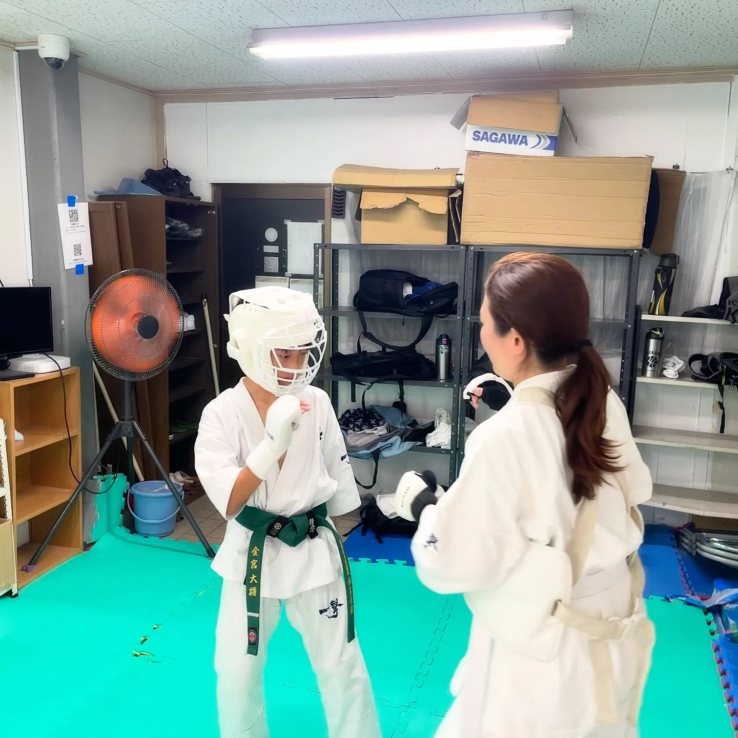 一般部!中学生~壮年までの方々が稽古に励んでます!