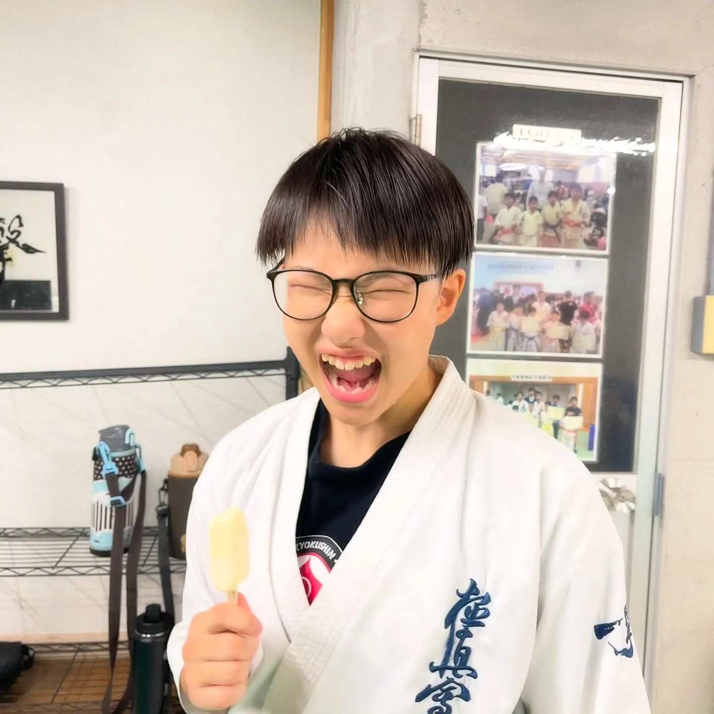 少年部のみんなから極真祭初日に出場する豊田にパワーを送っても...