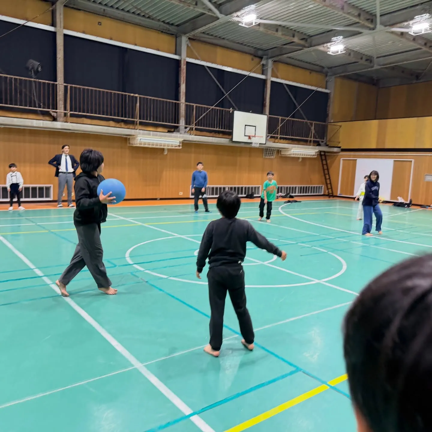 うちはクリスマス会はしませんが、ドッチボール大会はやります!