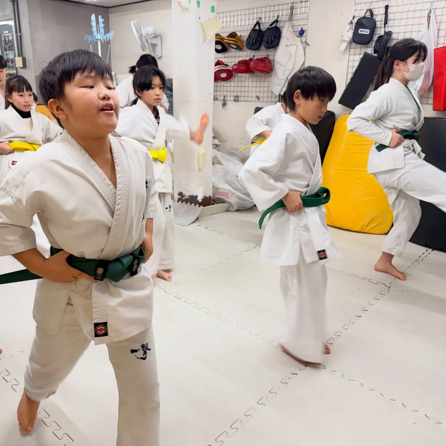 寒かった1日でしたが、子供は元気です。