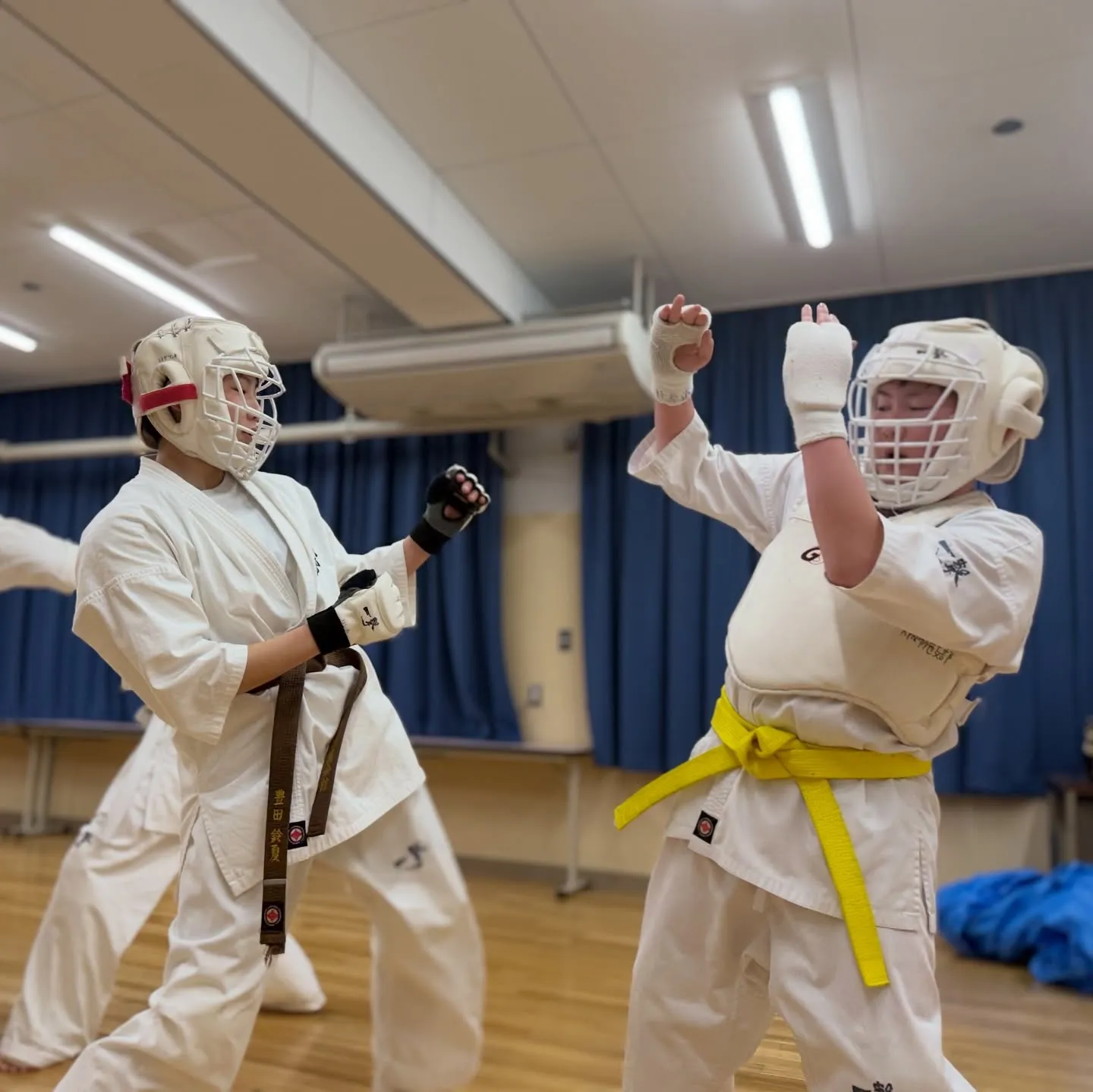 休みの日など関係なし！