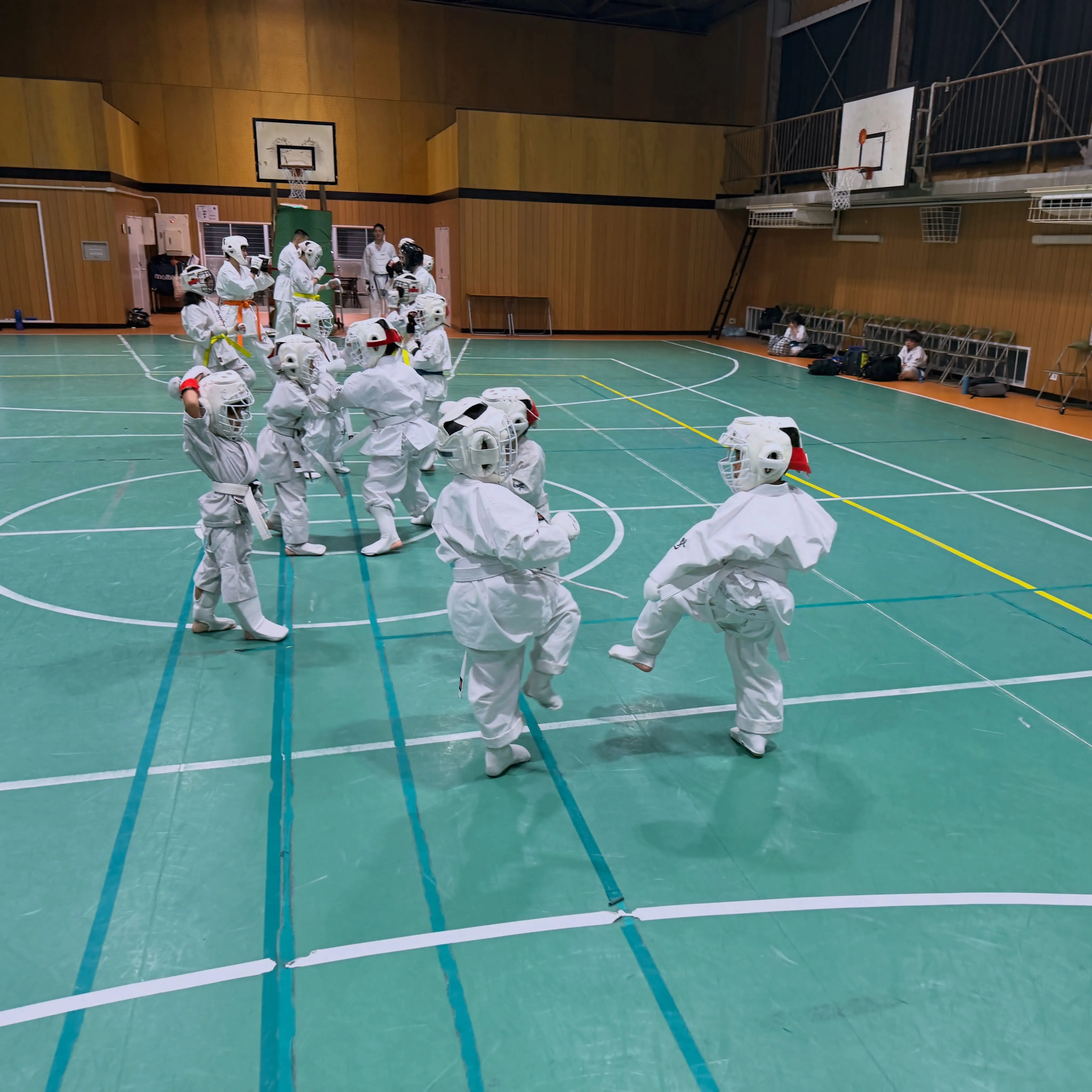 火、金の学校の稽古は少年一般合同です！