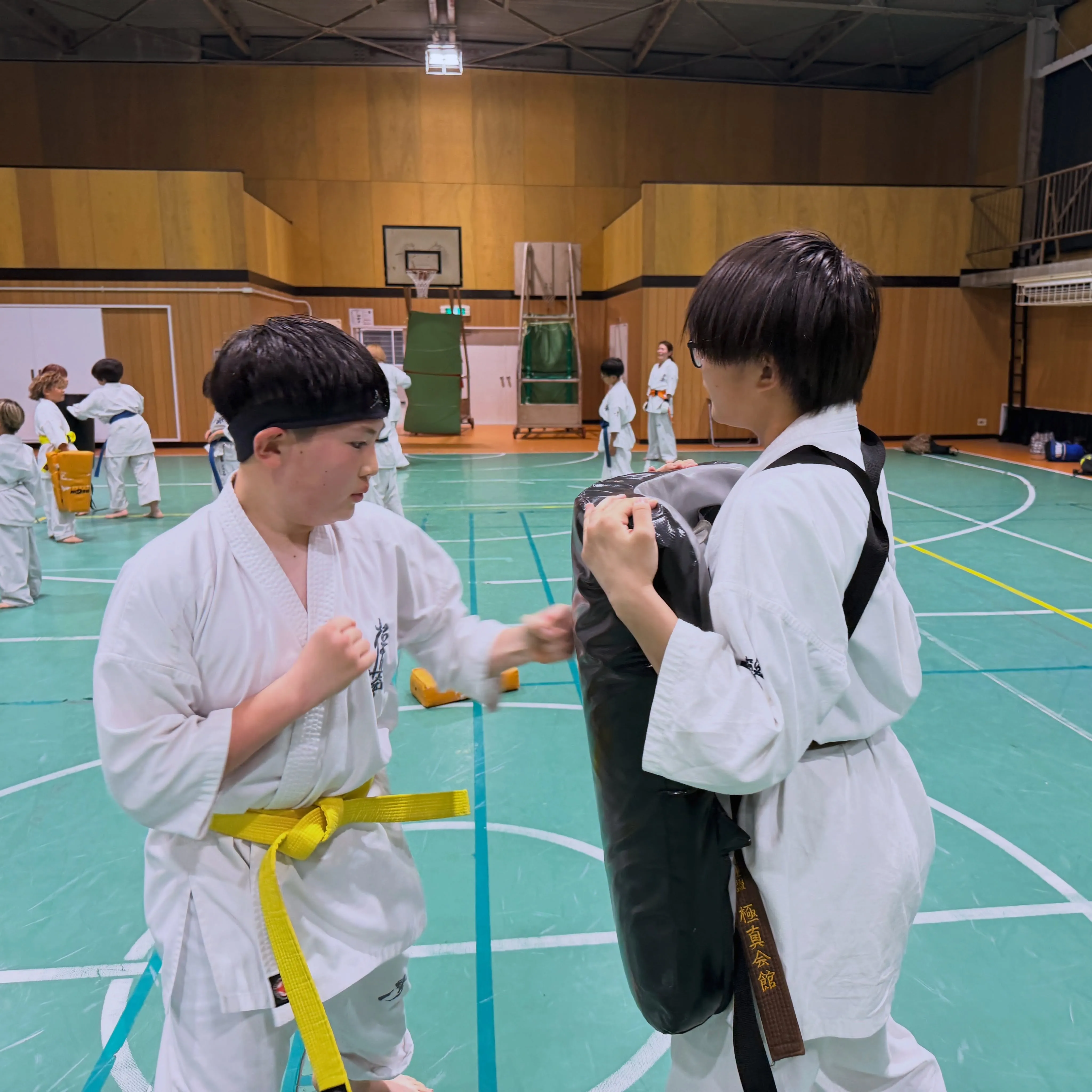 先輩と後輩競い合ってます！