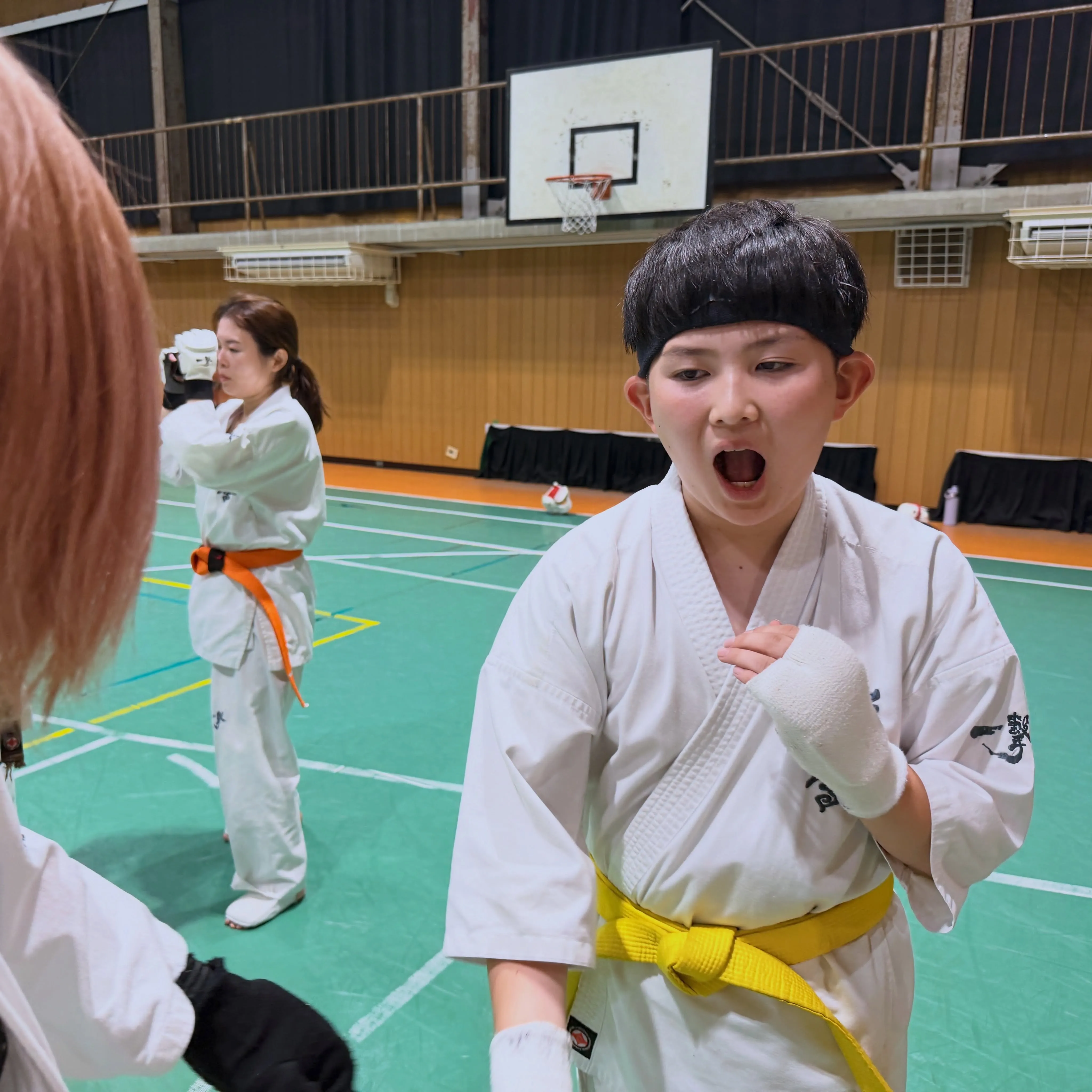 先輩と後輩競い合ってます！