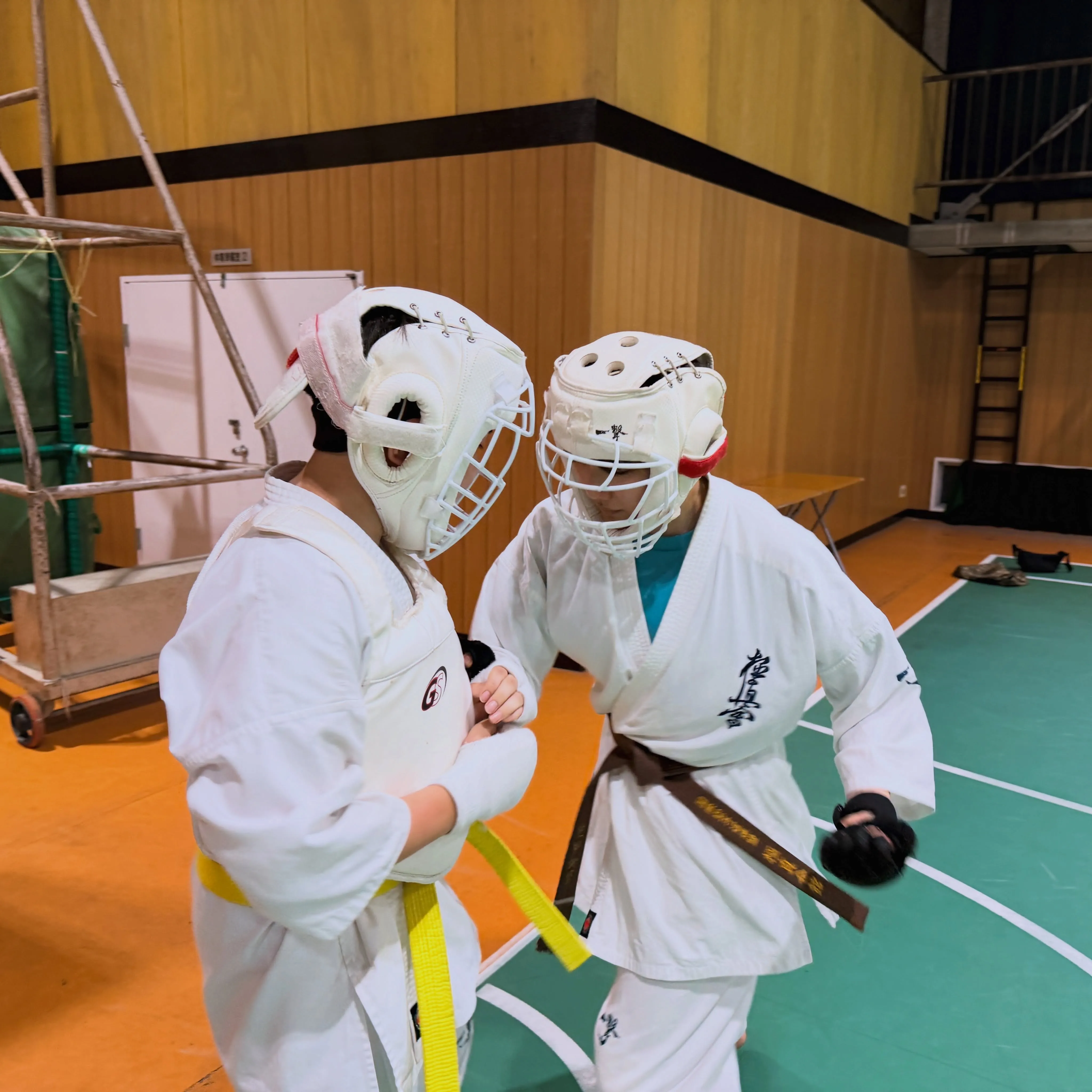 先輩と後輩競い合ってます！